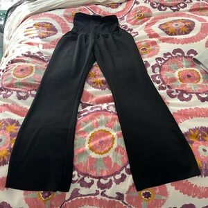 Motherhood comfortable yet stylish maternity work pants!